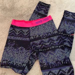 NIKE LEGGINGS